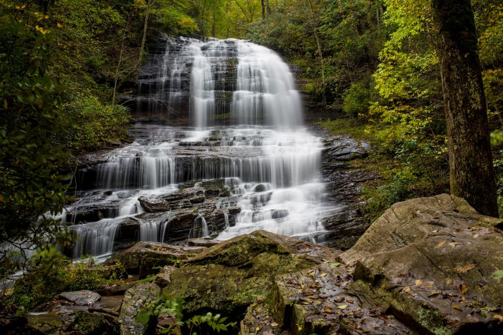Pearson’s Falls near Franklin, North Carolina — Vignette Realty market