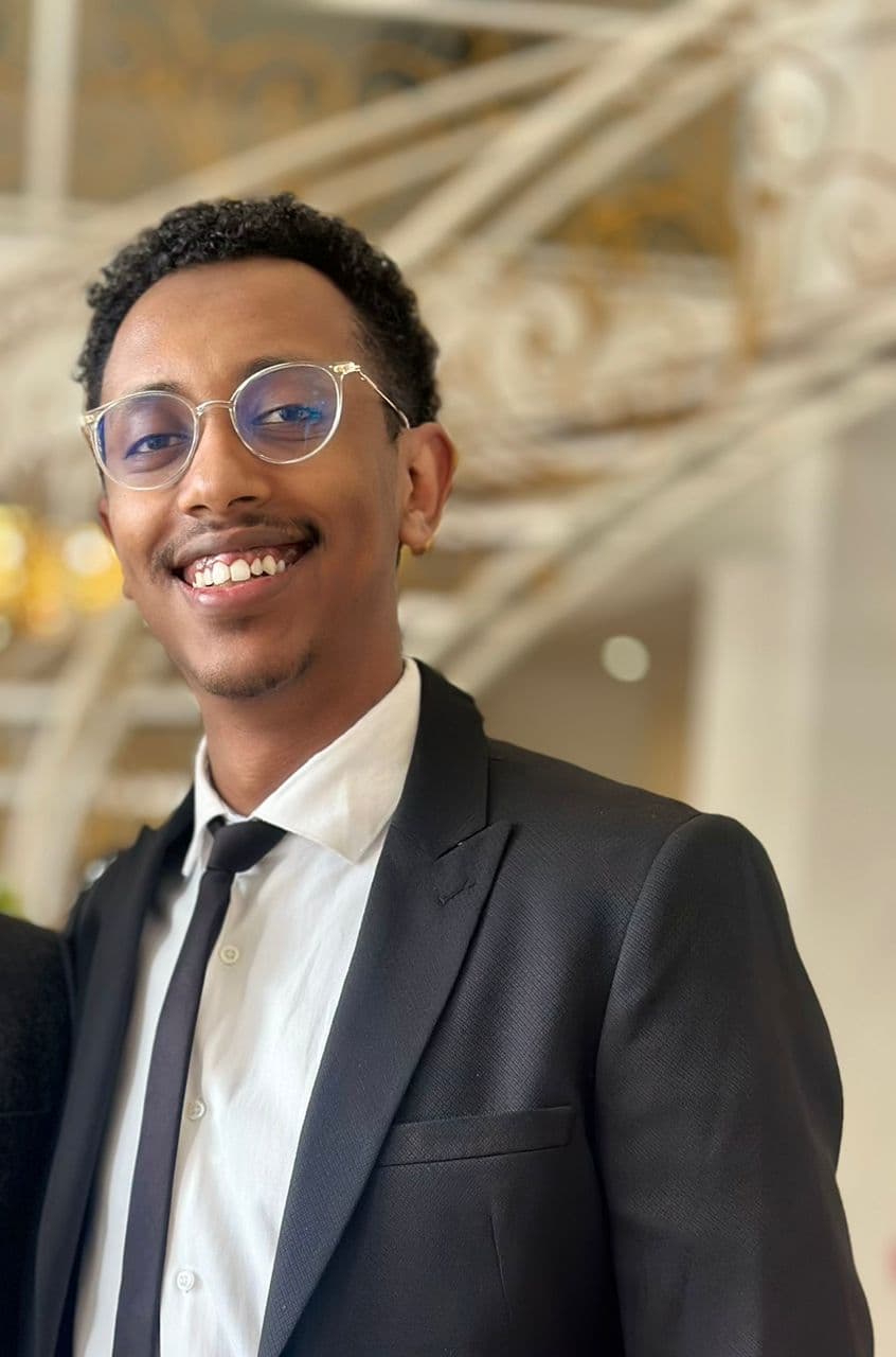 Alex Grayson — Customer Success Manager at DMR Media